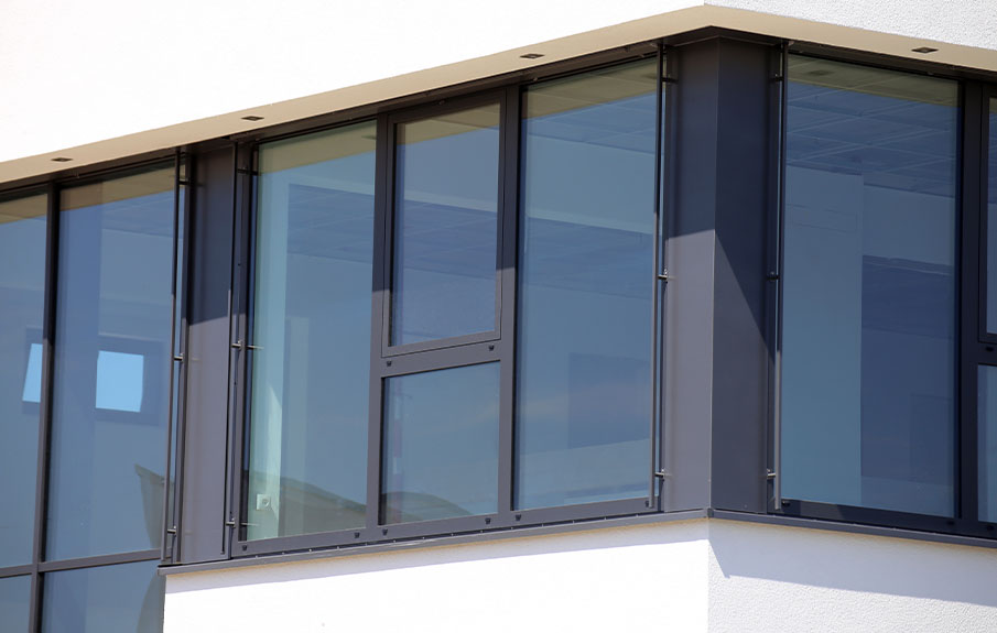 Aluminum Windows Contractor Services Img